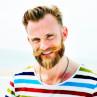 Consejos para lograr una apariencia moderna y natural con tu prótesis capilar y tu barba