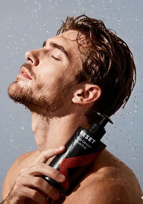 Limpiador para cuero cabelludo en el uso de prótesis capilares