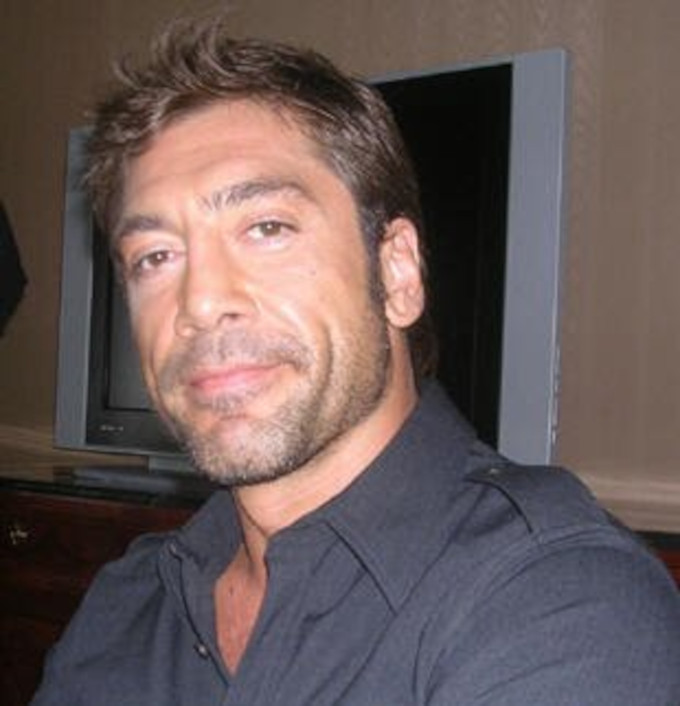 Javier Bardem estilo de cabello natural y relajado