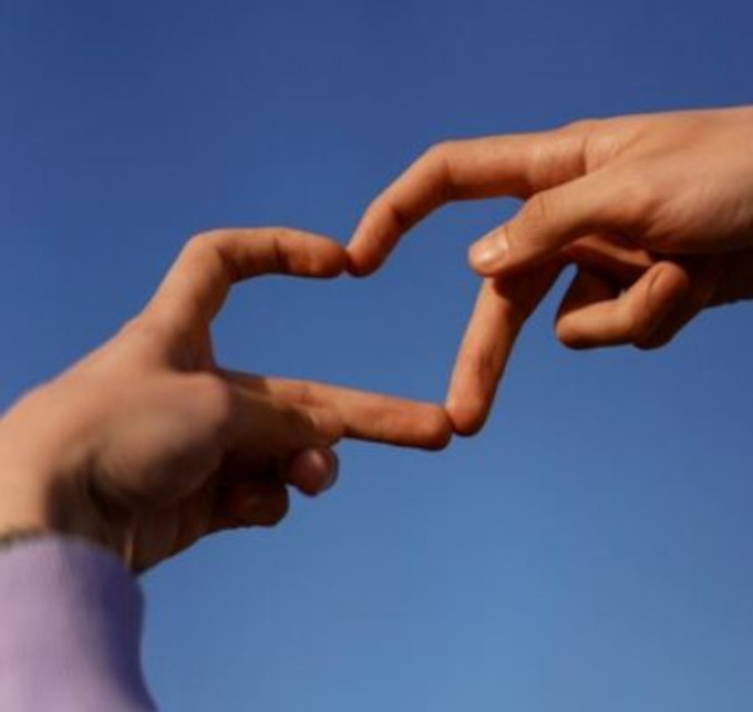 comunicación con tu pareja sobre la pérdida de cabello