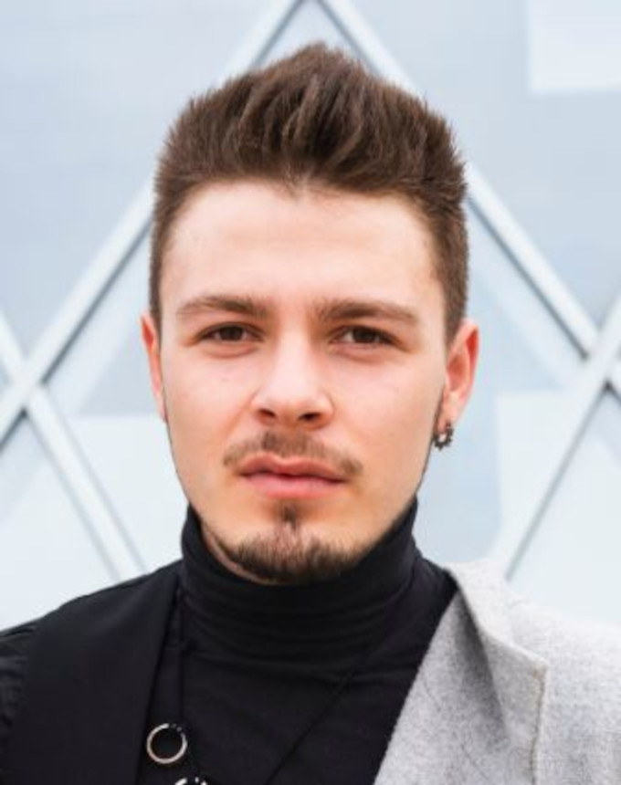 Corte de Cabello desvanecido y con Volumen parte superior para prótesis capilar para hombre