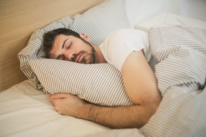 No dormir lo suficiente puede provocar pérdida de cabello