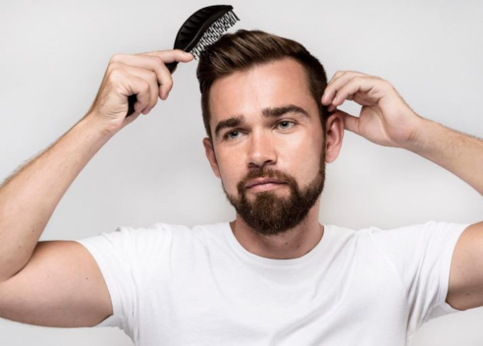sugerencias practicas de cepillado y estilizado de cabello en protesis capilares