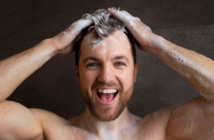 sugerencias practicas al ducharte con tu protesis capilar puesta